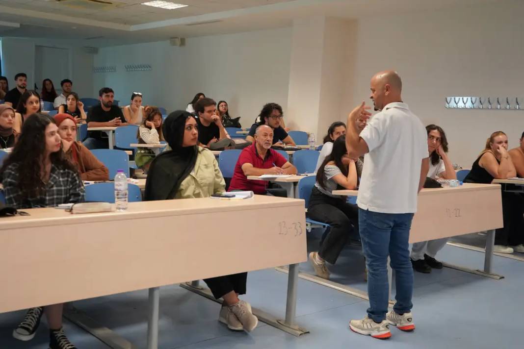 63 Yaşında Üniversite Sıralarına Döndü! 3